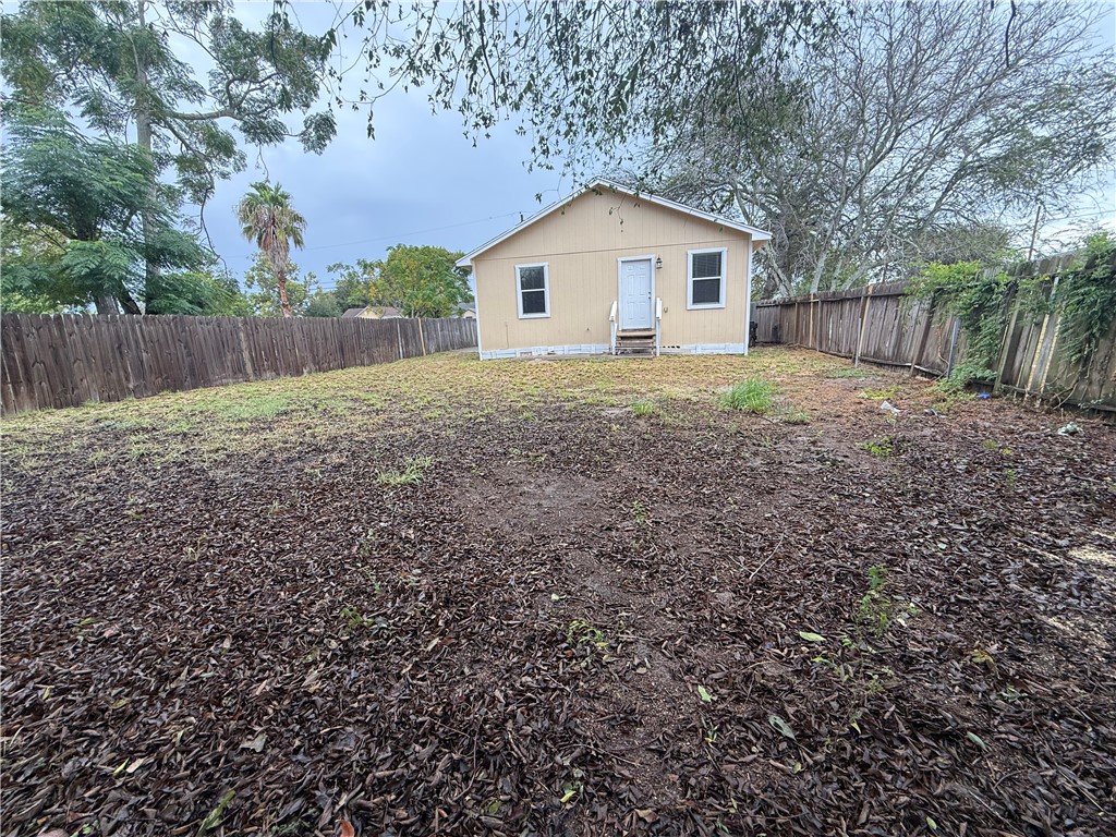 621 June St Property Photo 15