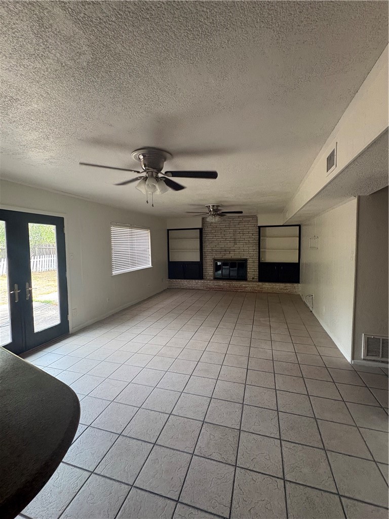 4622 Coventry Property Photo 5