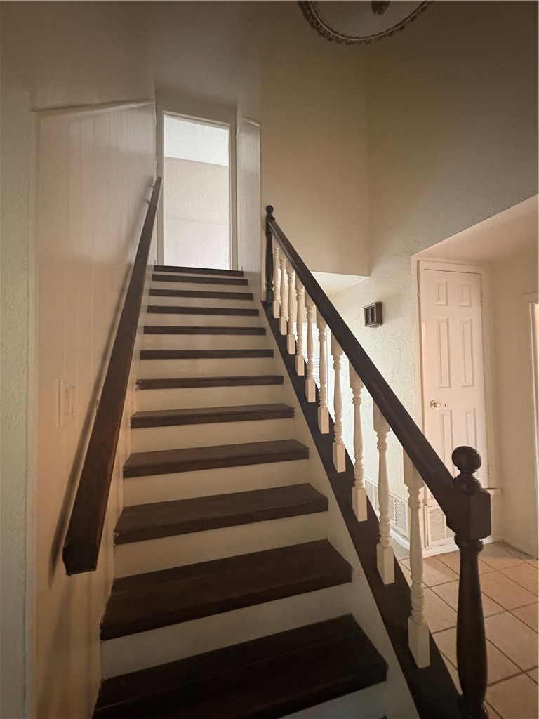 4622 Coventry Property Photo 6