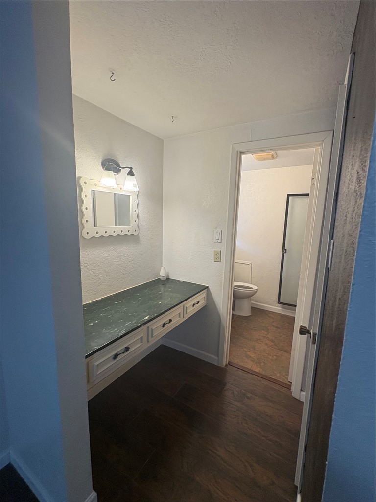 4622 Coventry Property Photo 8