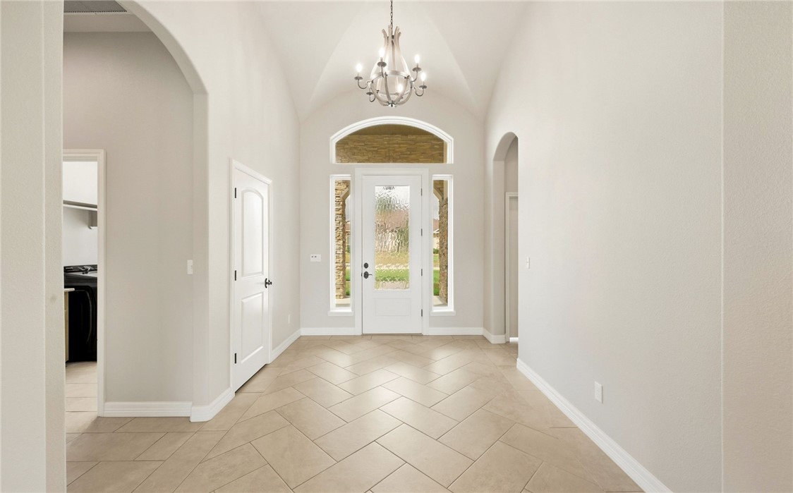 6202 Lago Vista Dr Property Photo 5