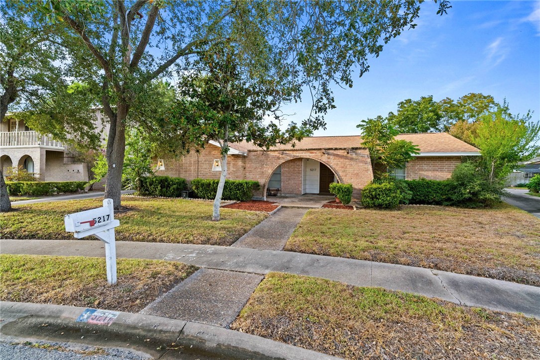 5217 Moultrie Dr Property Photo 1