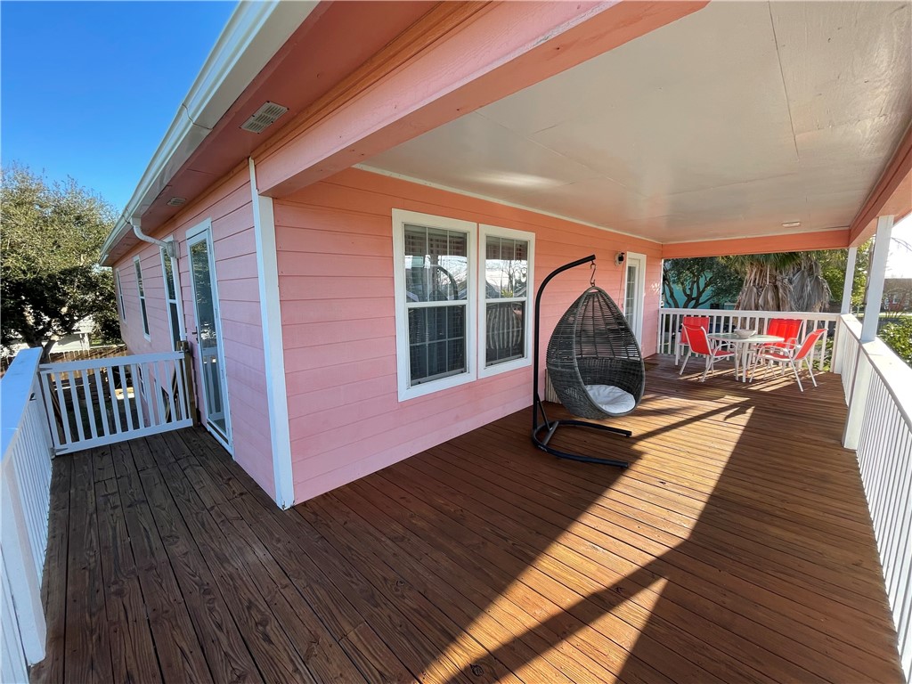 118 Riviera Dr Property Photo 2