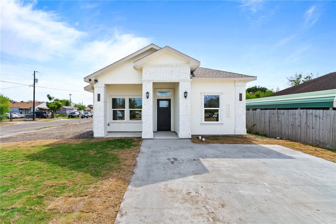 2937 Sonora St Property Photo 1