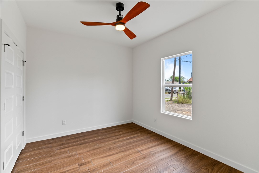 2937 Sonora St Property Photo 12