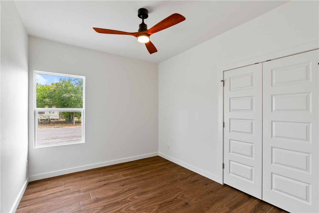 2937 Sonora St Property Photo 14