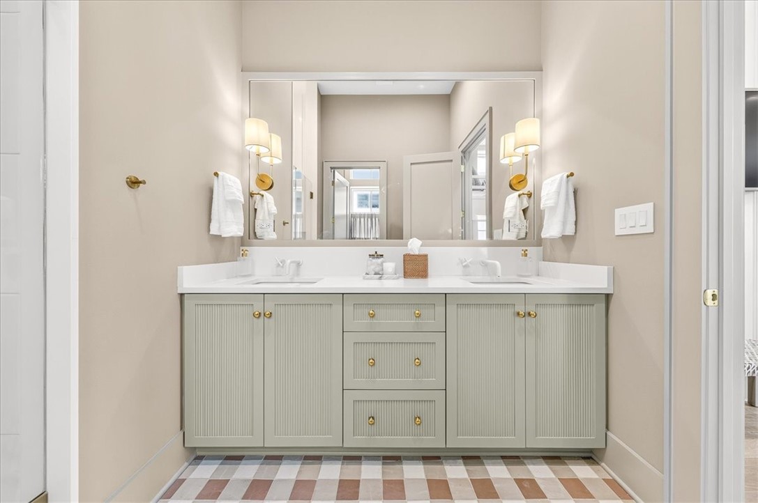 120 Charming Lane Property Photo 11