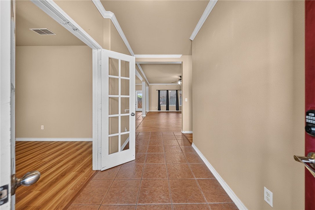7010 Trantella Ct Property Photo 3