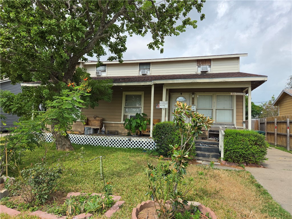 925 Nandina Dr Property Photo 1
