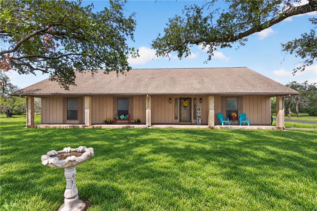 223 County Road 2112 Property Photo 45