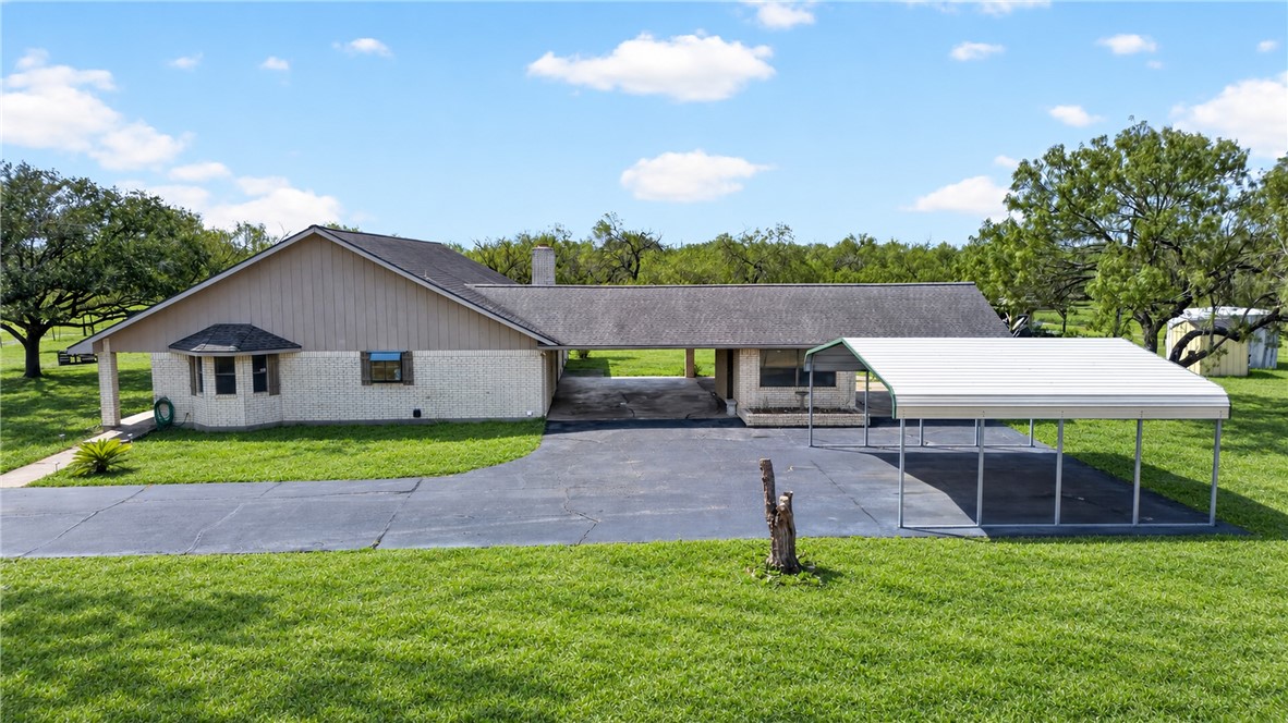 223 County Road 2112 Property Photo 53