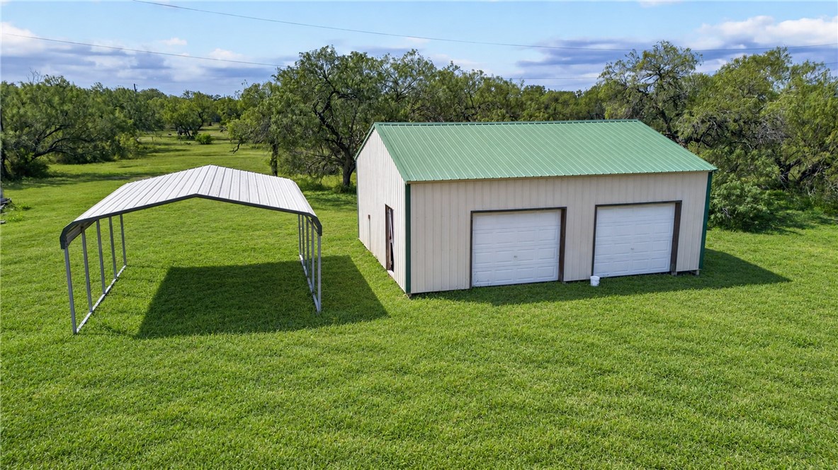 223 County Road 2112 Property Photo 55