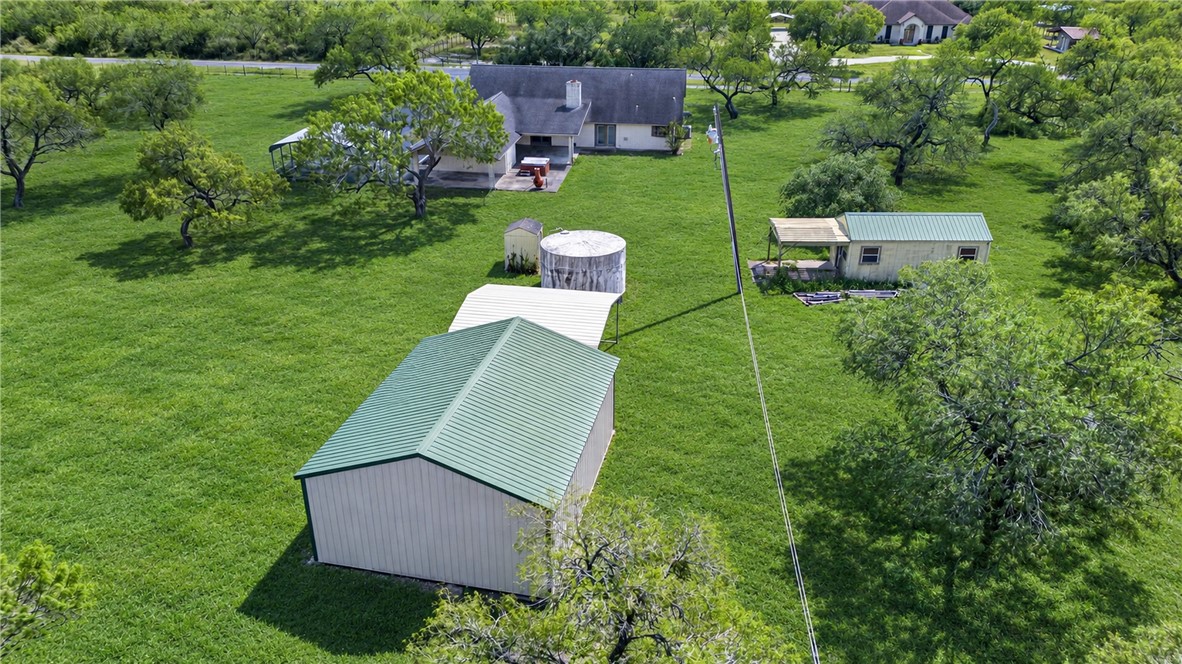 223 County Road 2112 Property Photo 56