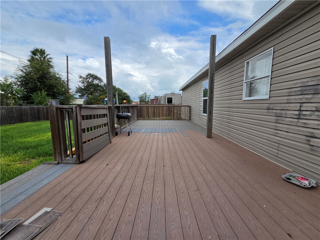 121 Copano Heights Blvd Property Photo 22