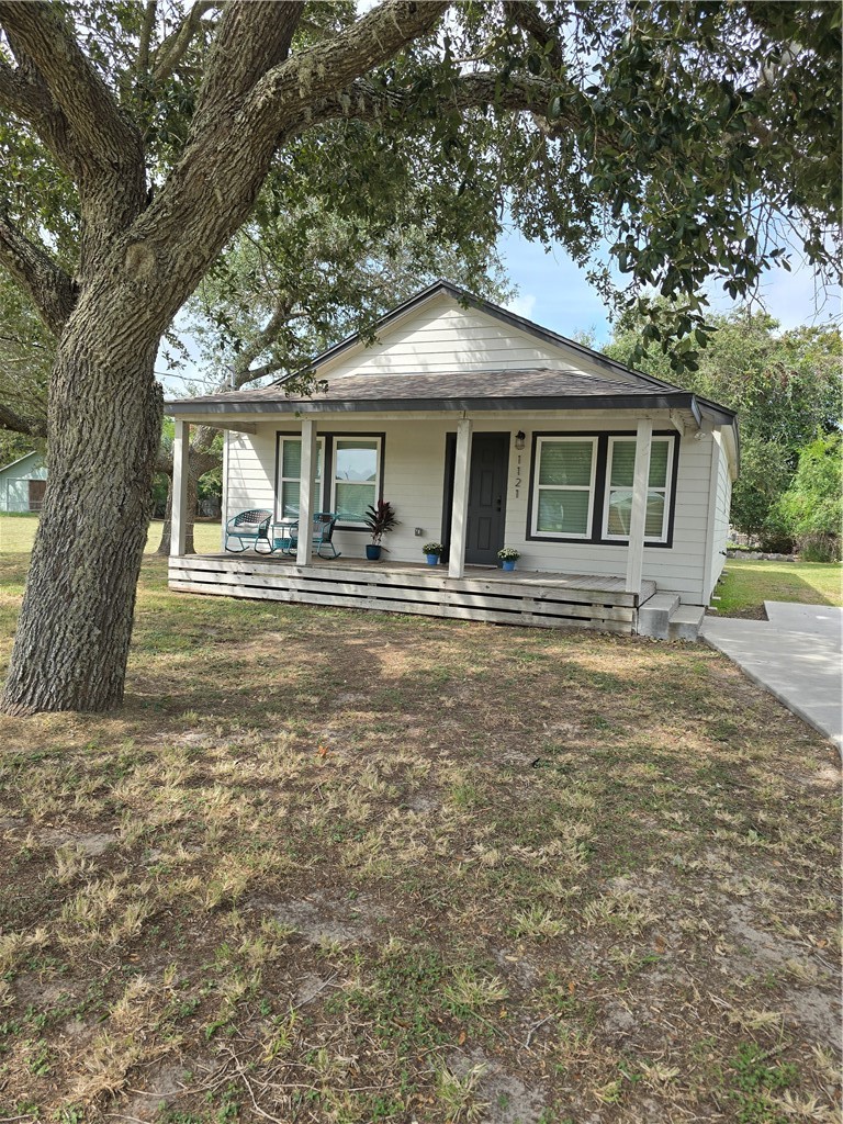 1121 Lady Clare St Property Photo 1