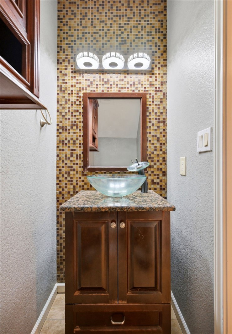 2922 Santa Sofia St Property Photo 3