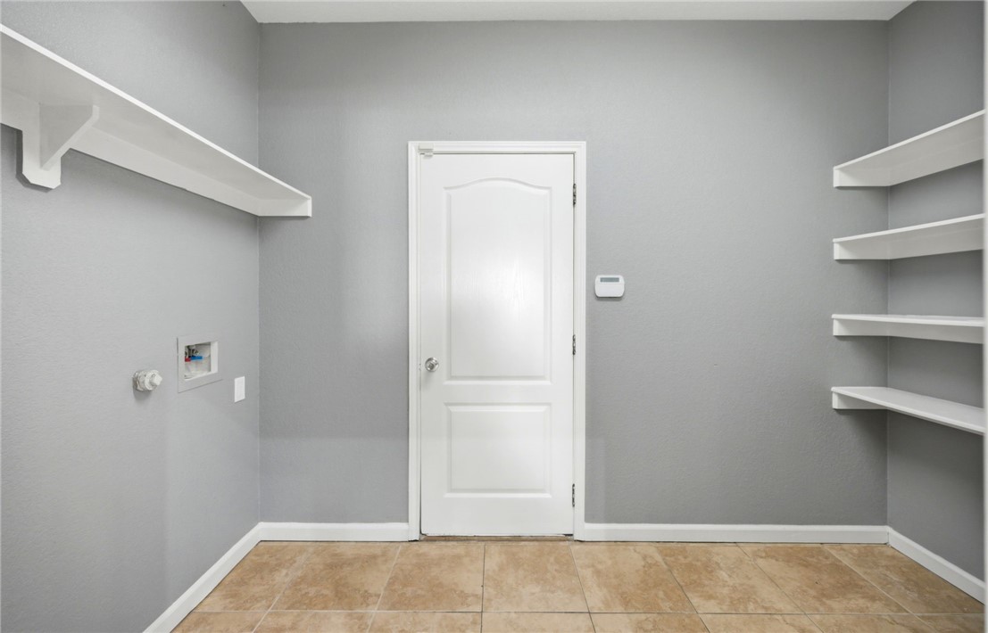 2922 Santa Sofia St Property Photo 6
