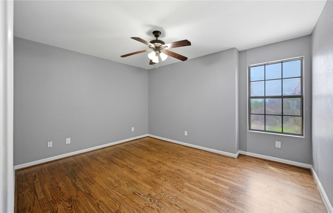 2922 Santa Sofia St Property Photo 11