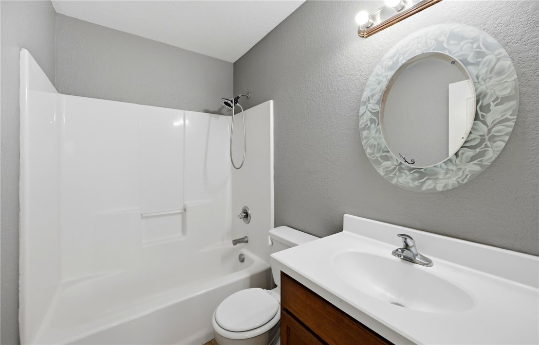 2922 Santa Sofia St Property Photo 13