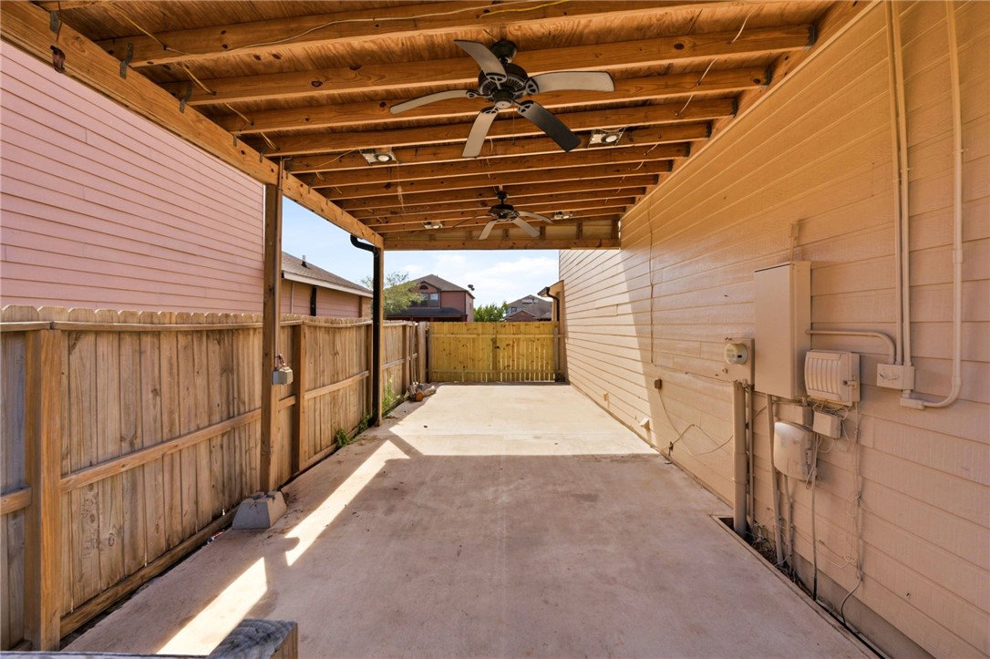 2922 Santa Sofia St Property Photo 14