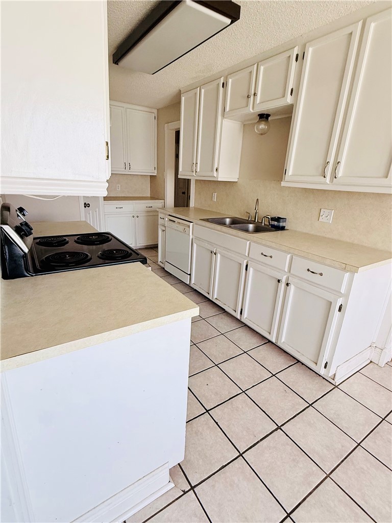 4645 Vail St Property Photo 9