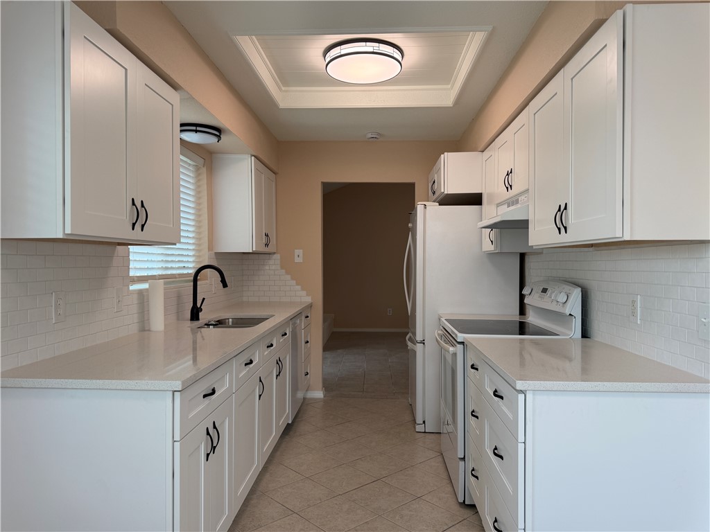 222 Perthshire Dr Property Photo 7