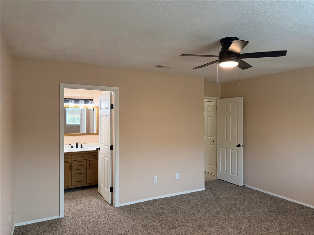 222 Perthshire Dr Property Photo 12