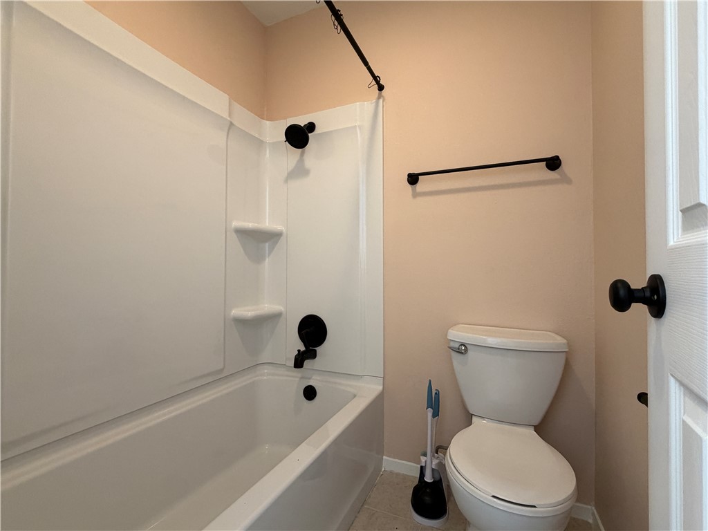 222 Perthshire Dr Property Photo 15