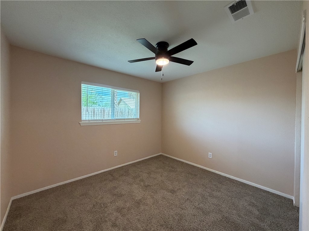 222 Perthshire Dr Property Photo 17
