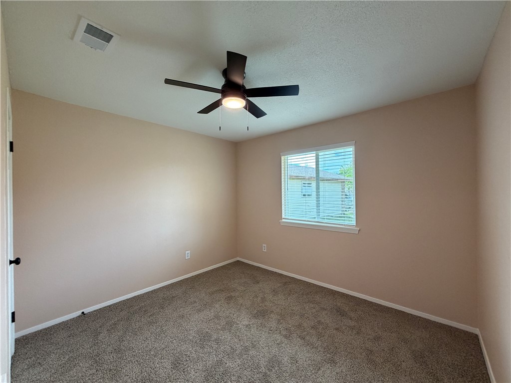 222 Perthshire Dr Property Photo 21