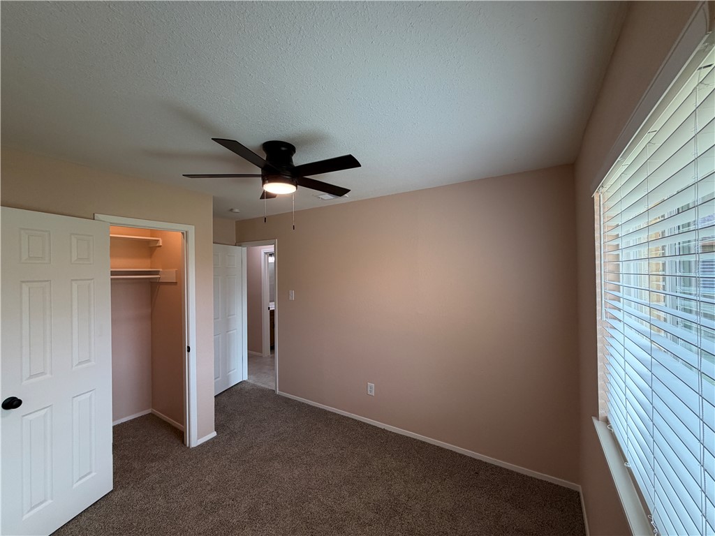 222 Perthshire Dr Property Photo 24