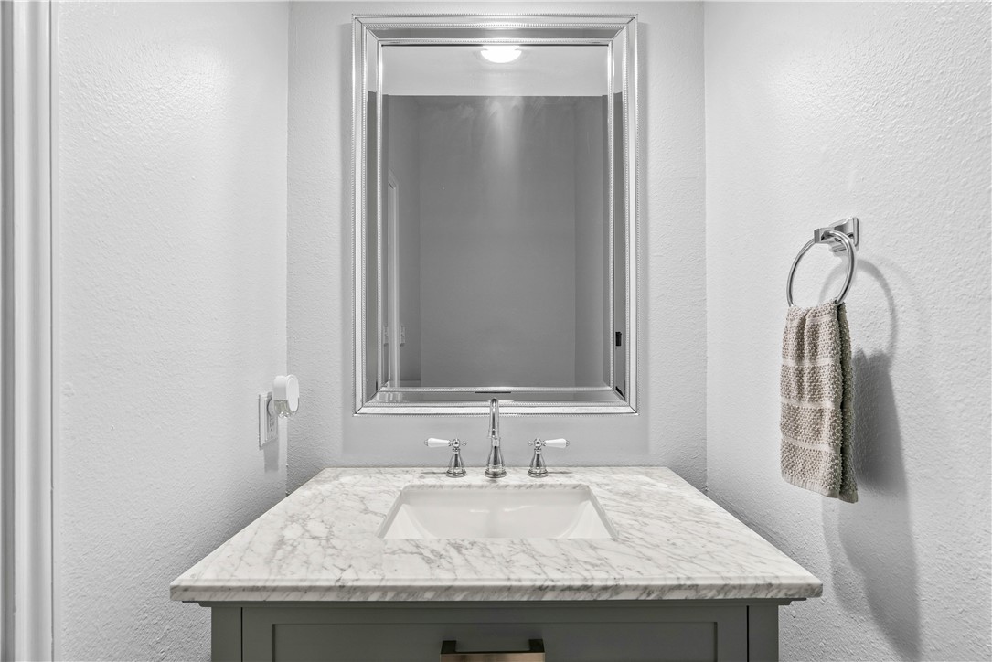210 Oak Bay St 1203 Property Photo 8