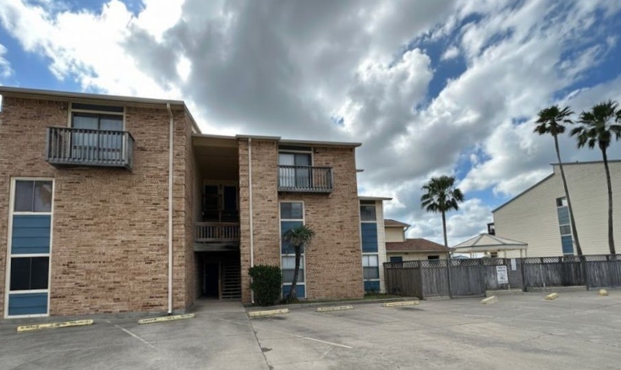 15425 Fortuna Bay Dr 207 Property Photo 6