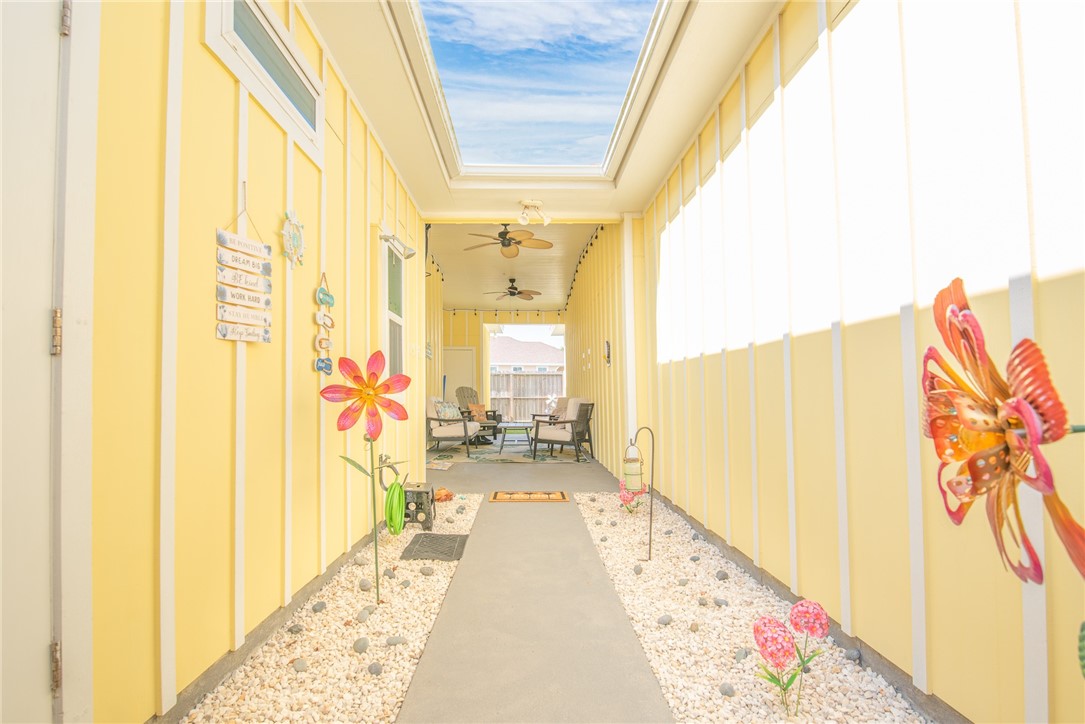 14209 Anegada Dr Property Photo 7
