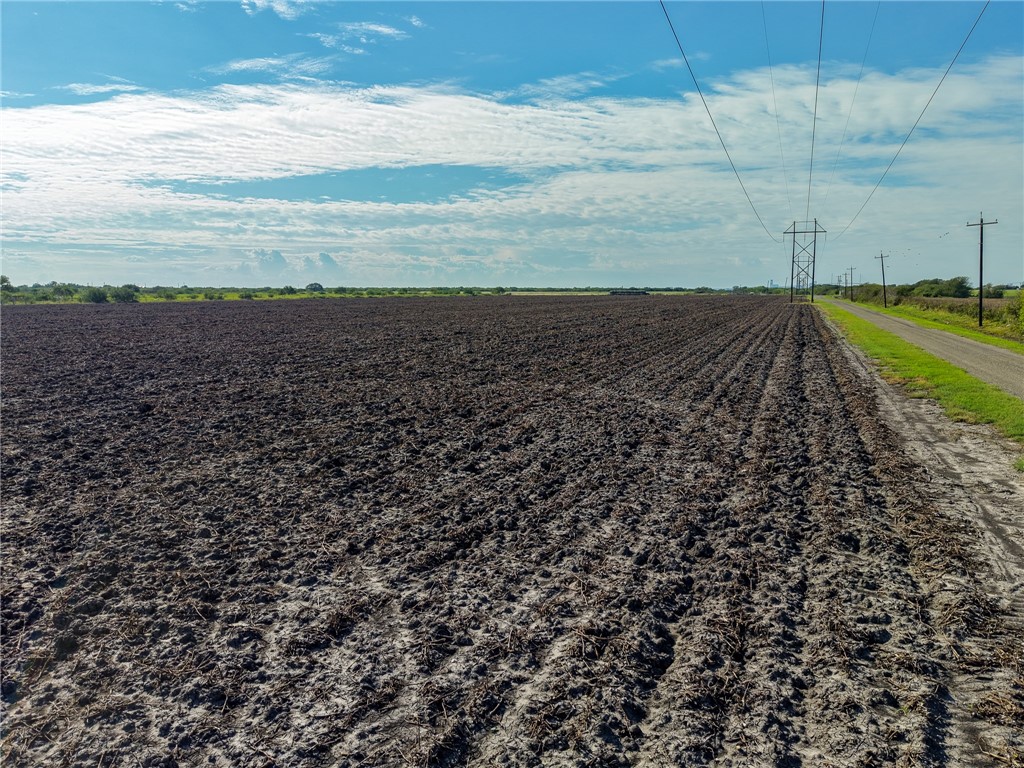 00 Fm 893 & Cr 3365 Property Photo 13