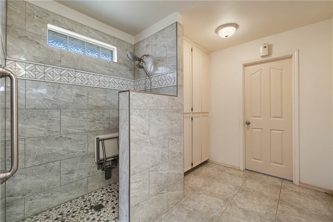 533 Carmel Dr Property Photo 24
