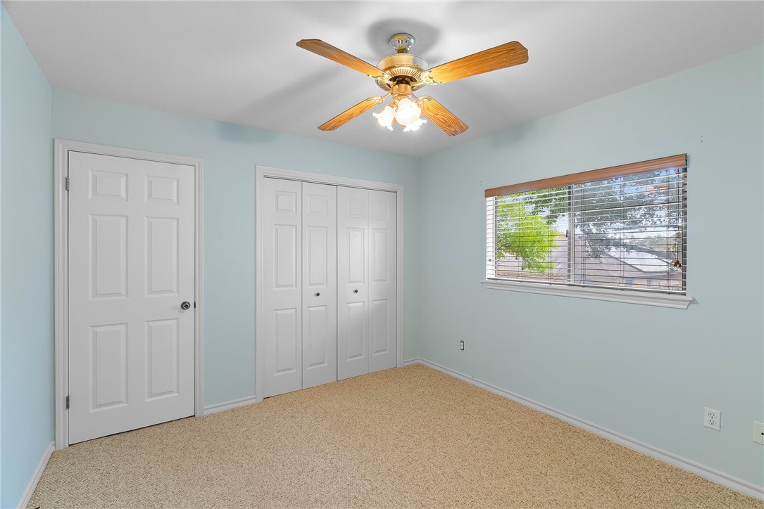 2710 Victoria Park Dr Property Photo 19