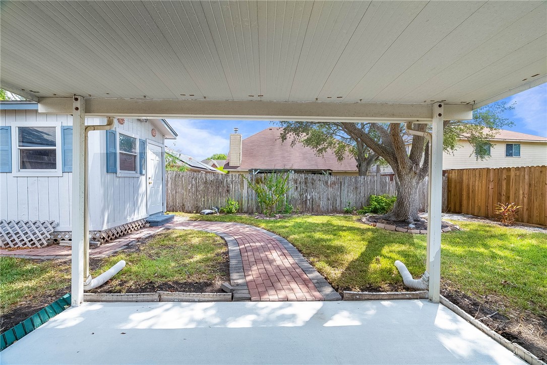 2710 Victoria Park Dr Property Photo 26