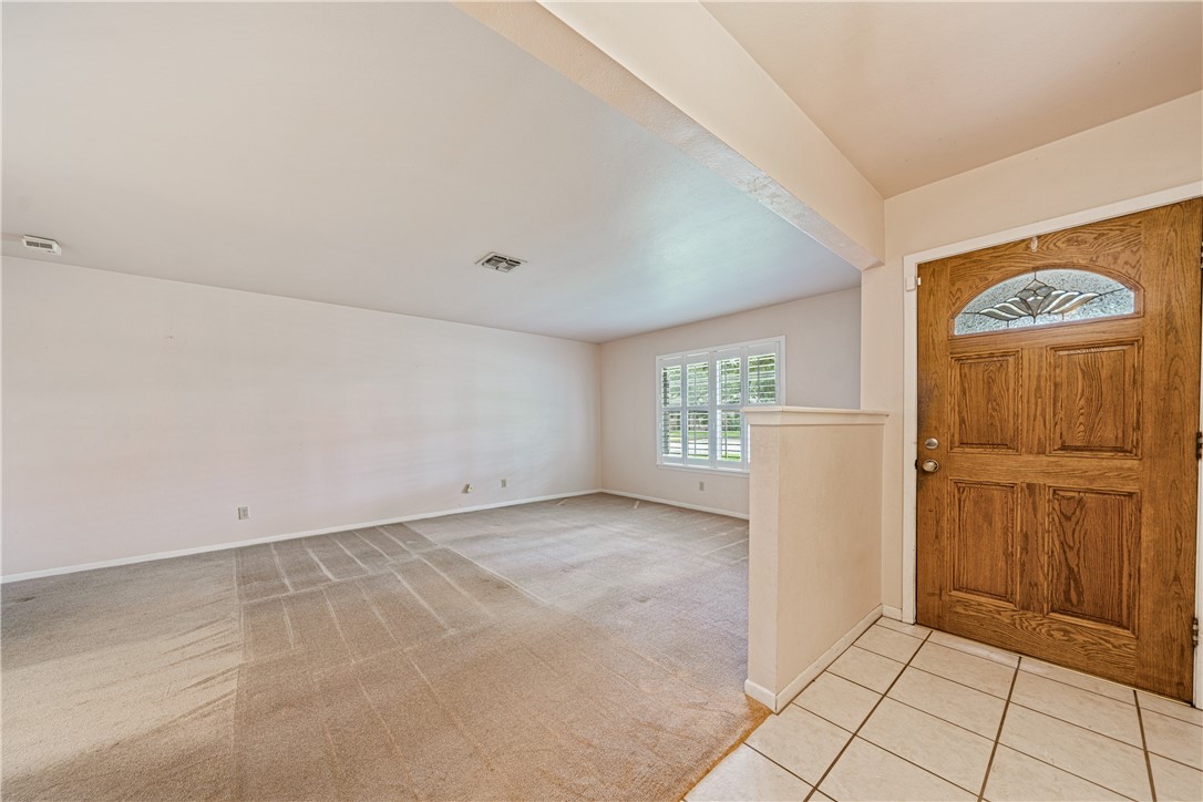 1401 Michael St Property Photo 4