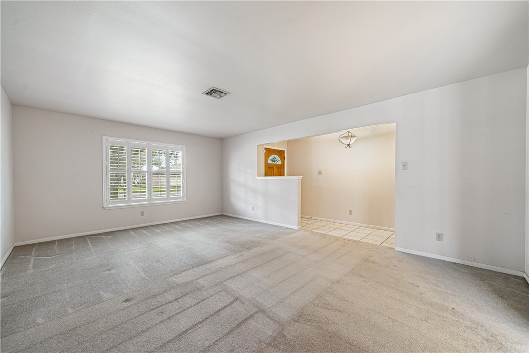 1401 Michael St Property Photo 5