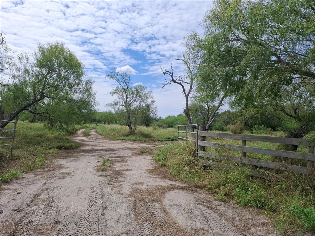252 Mission River Oaks Property Photo 1