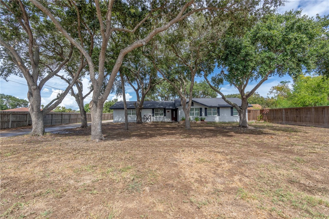 442 Oakdale Dr Property Photo 1