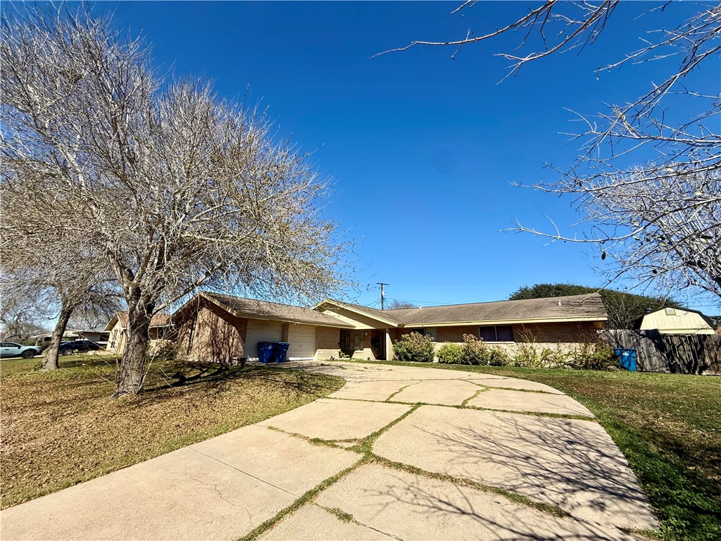 118 Markham Pl Property Photo 1