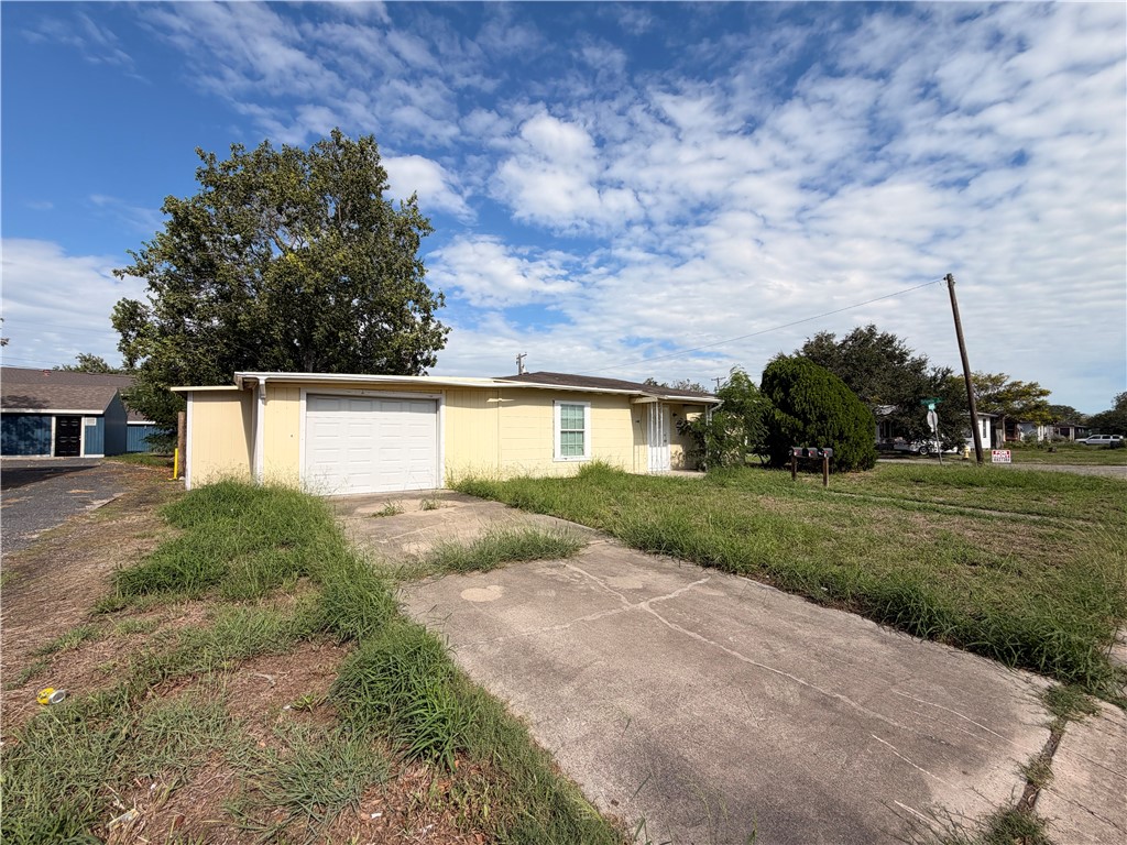 1401 Maryland Dr Property Photo