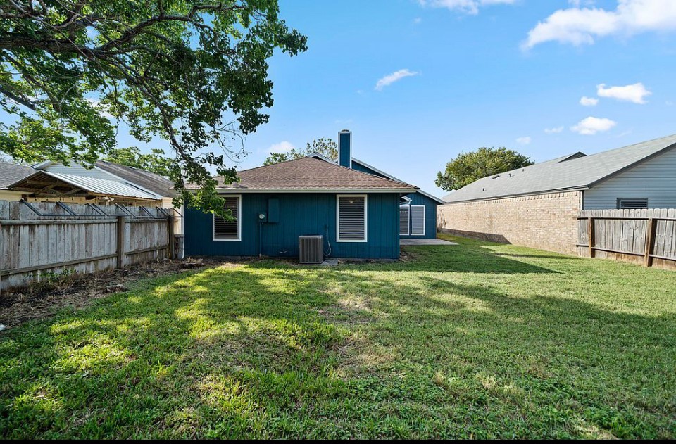 7021 Rivergate Dr Property Photo 17