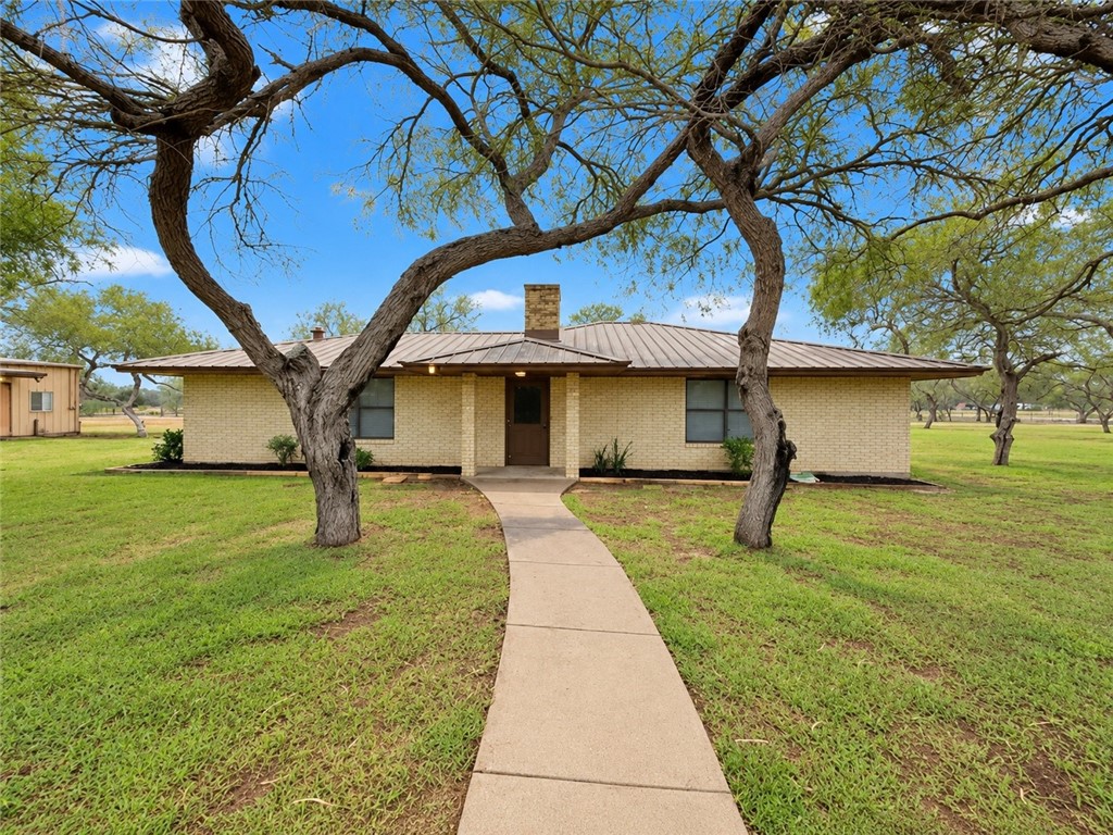 606 E Fm 628 Property Photo 1