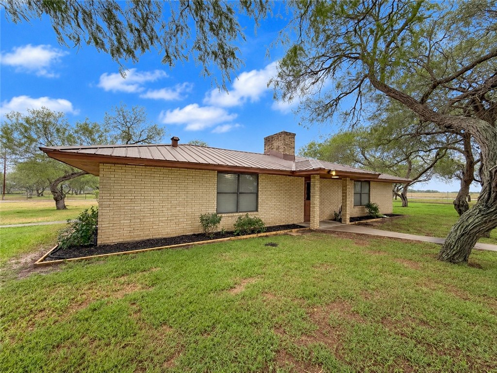 606 E Fm 628 Property Photo 2