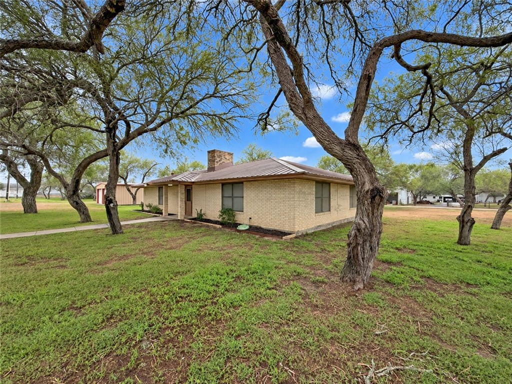 606 E Fm 628 Property Photo 3