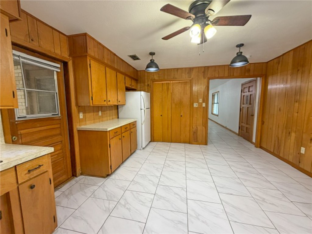 606 E Fm 628 Property Photo 6