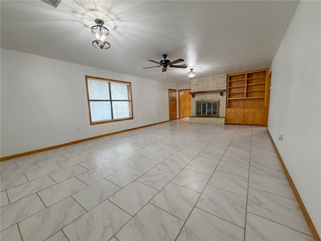 606 E Fm 628 Property Photo 10